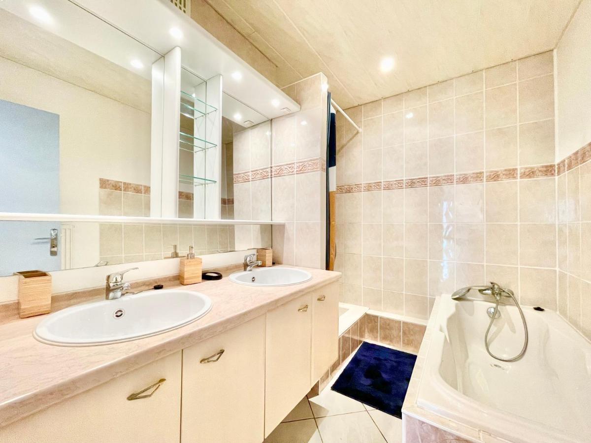 Апартаменти Colmar - La Cigogne - Balcon - Vue Degagee - Netflix - Wifi Fibre - Parking Gratuit - Quartier Populaire Екстер'єр фото
